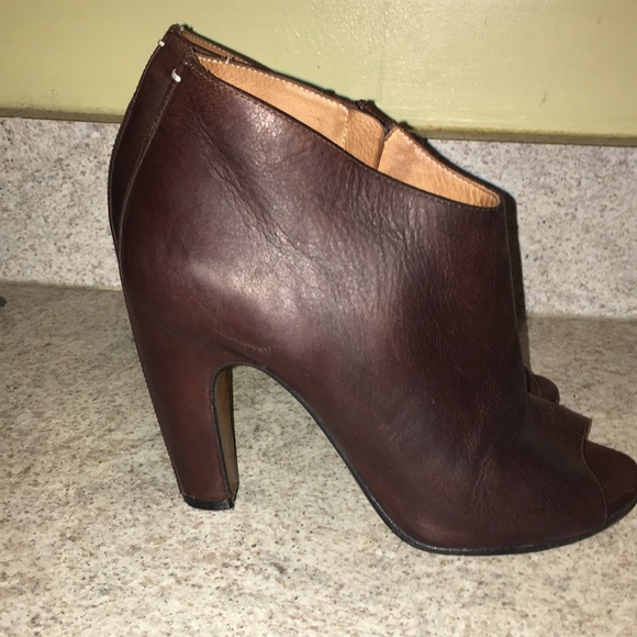 MAISON MARTIN MARGIELLA real leather made in Italy brown peep toe bootie… - Picture 3 of 11
